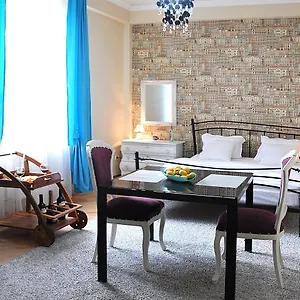 hotel-gallery.alltbilisihotels.com/